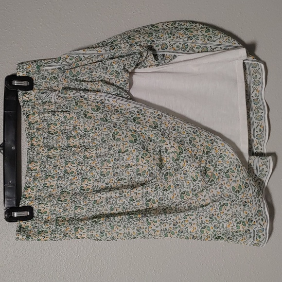 Max Studio Skirt Size: M✨️ Moving end of January 2025! Everything must go✨️ - Picture 3 of 8